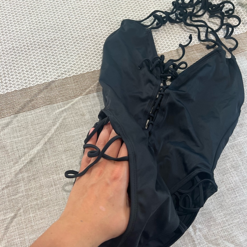 Hot maimi styles one piece small